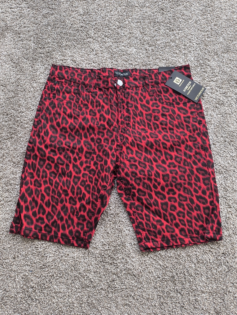 Men's Victorious Leopard Print Denim Shorts Size 38"